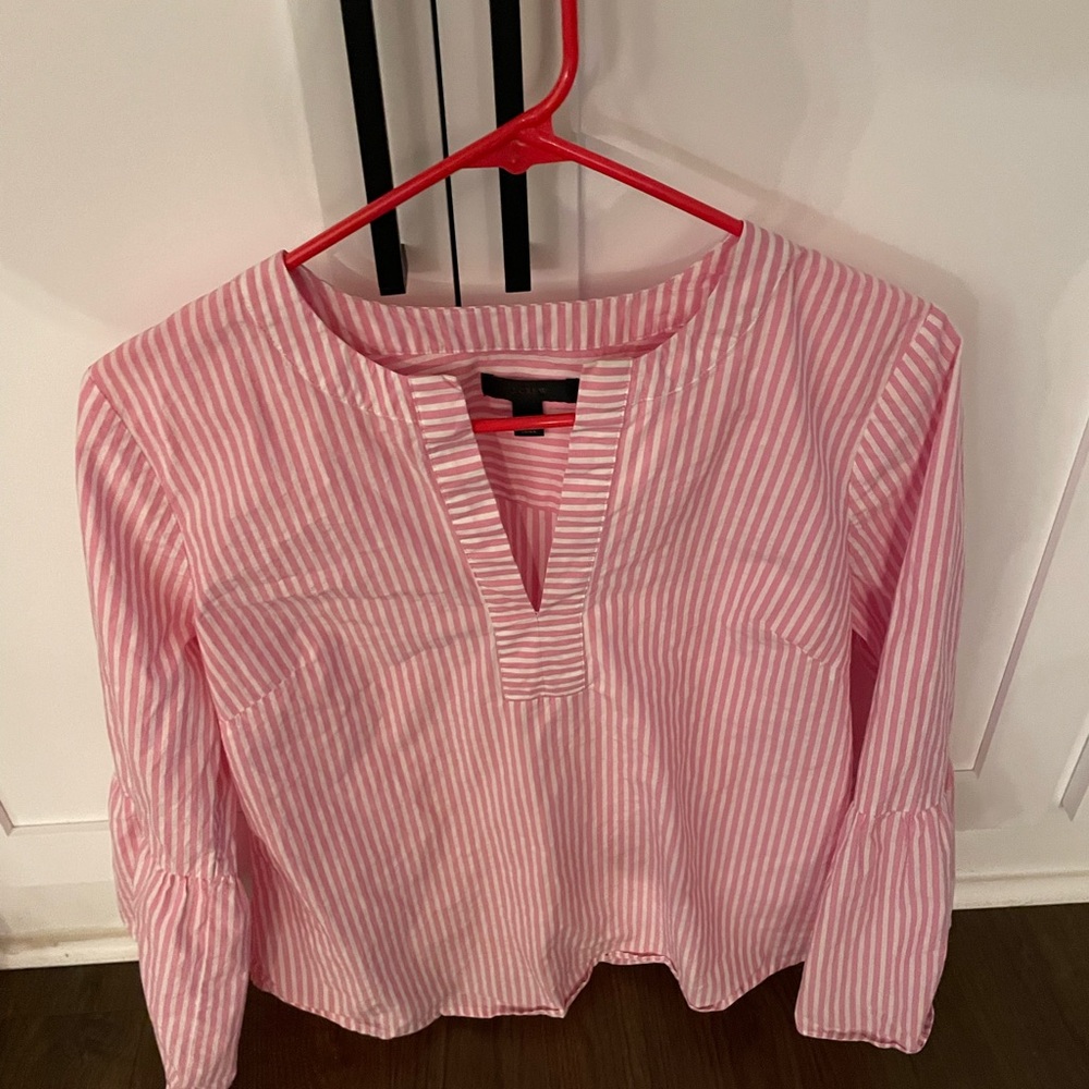 Really flattering pink/white striped top